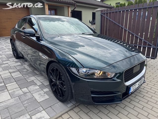 Jaguar XE